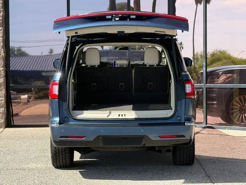 Used 2020 Lincoln Navigator Reserve w/ Luxury Package AWD/4WD image 30