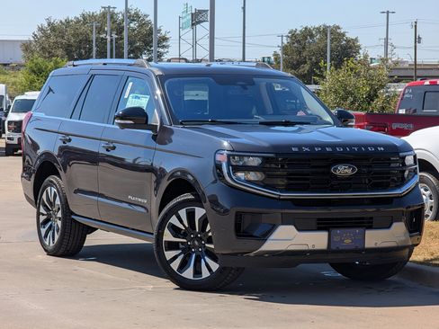 New 2025 Ford Expedition Platinum w/ Driver's Package image 2