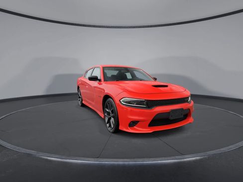 Used 2022 Dodge Charger R/T w/ Blacktop Package image 2