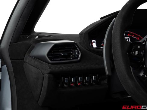 Used 2023 Lamborghini Huracan STO RWD image 32