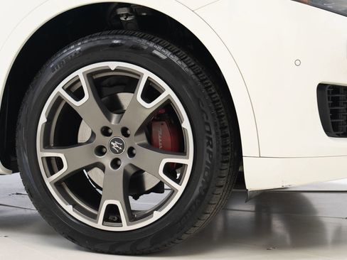 Used 2023 Maserati Levante GT image 43