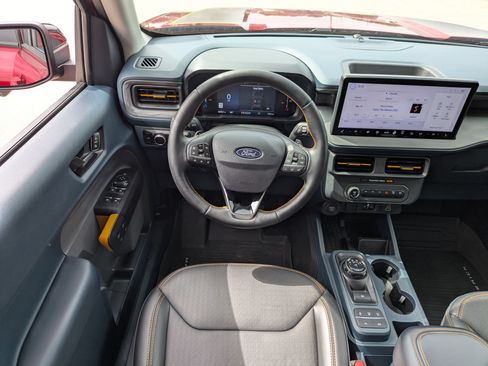 Certified 2025 Ford Maverick Tremor AWD/4WD image 32