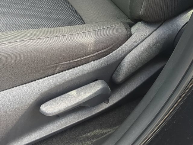 Used 2025 Toyota RAV4 LE AWD/4WD image 21