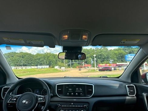 Used 2021 Kia Sportage LX FWD image 17