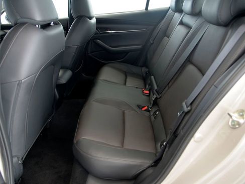 Certified 2025 MAZDA MAZDA3 2.5 Turbo Sedan w/Premium Plus image 28