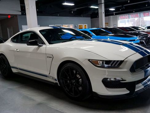 Used 2020 Ford Mustang Shelby GT350 w/ Technology Package image 30
