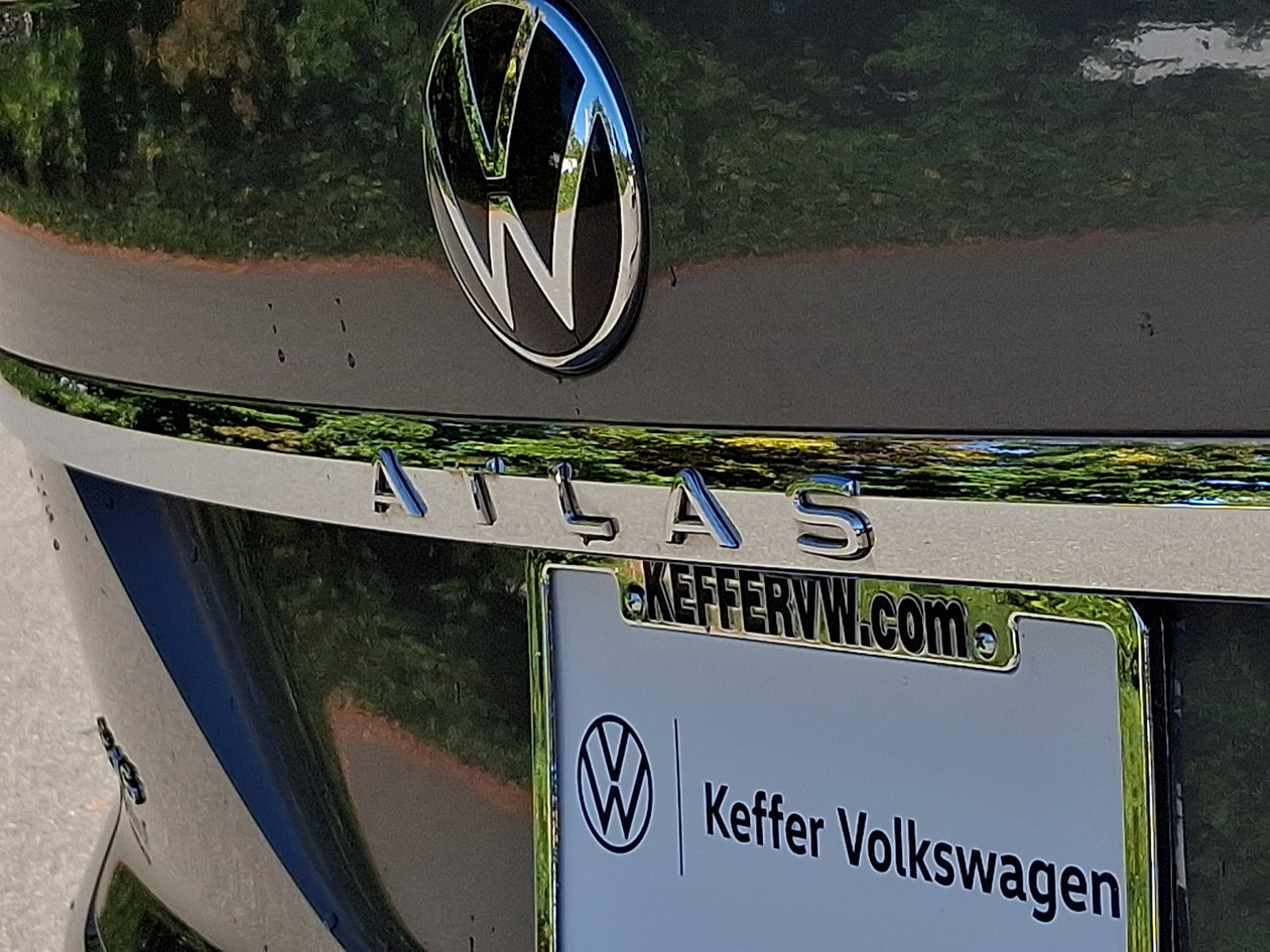 Certified 2022 Volkswagen Atlas Cross Sport SE AWD/4WD image 30