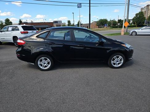 Used 2017 Ford Fiesta SE FWD image 6