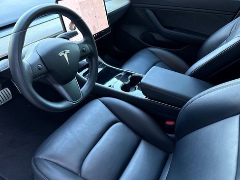 Used 2020 Tesla Model 3 Performance image 11