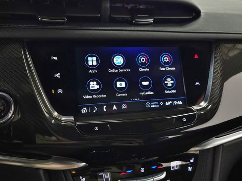 Used 2024 Cadillac XT6 Sport w/ Technology Package AWD/4WD image 32