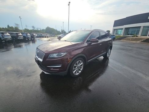Used 2019 Lincoln MKC Select w/ MKC Climate Package AWD/4WD image 4