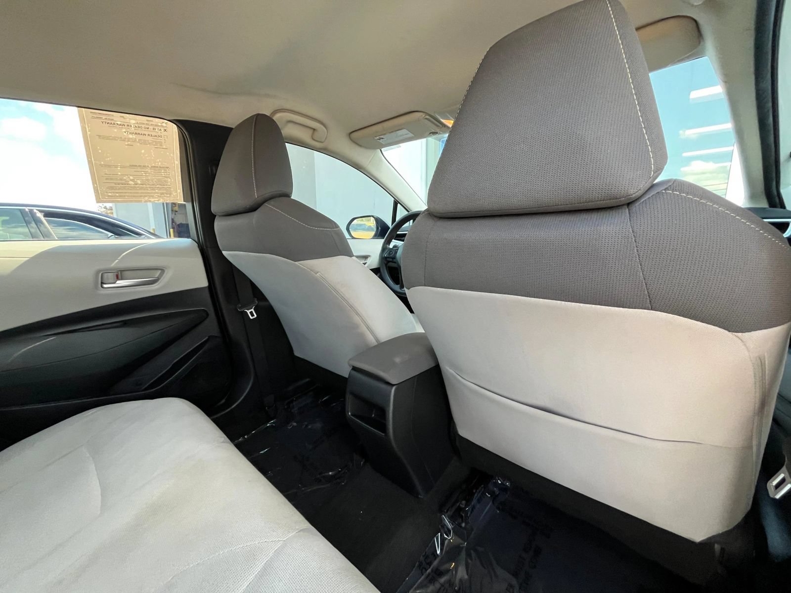 Used 2021 Toyota Corolla LE FWD image 32