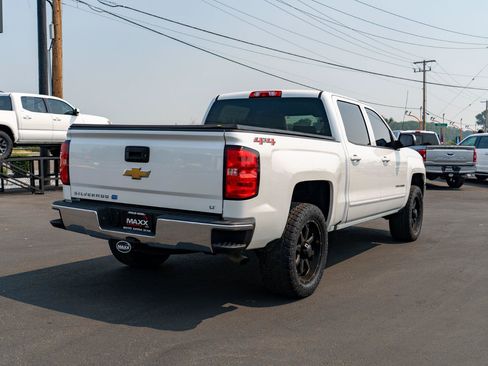 Used 2018 Chevrolet Silverado 1500 LT w/ LT Eassist Package AWD/4WD image 9