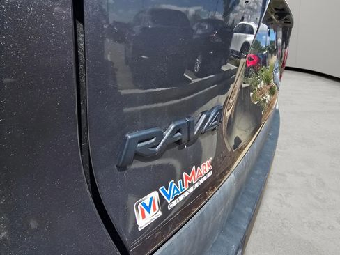 Used 2021 Toyota RAV4 XLE AWD/4WD image 19