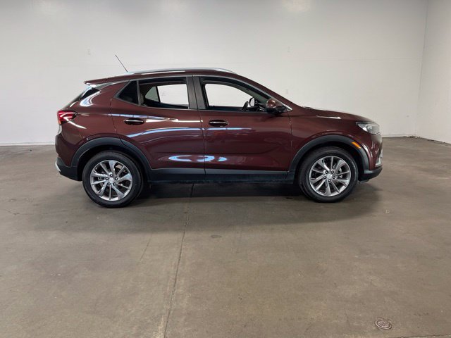 Used 2022 Buick Encore GX Select w/ Advanced Technology Package FWD image 2