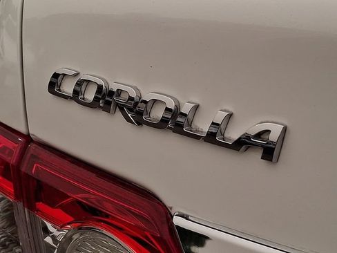 Used 2011 Toyota Corolla LE FWD image 29