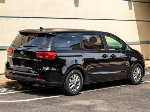 Used 2021 Kia Sedona LX FWD image 8