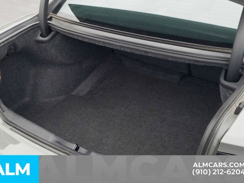 Used 2023 Dodge Charger SXT image 9