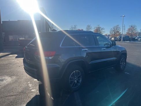 Used 2017 Jeep Grand Cherokee Limited image 8