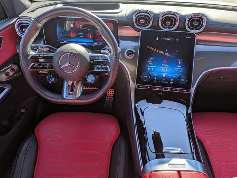 Used 2024 Mercedes-Benz GLC 43 AMG 4MATIC image 30