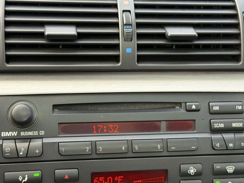 Used 2004 BMW M3 Coupe RWD image 17