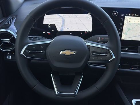 New 2026 Chevrolet Equinox LT image 11