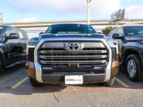 Used 2025 Toyota Tundra Limited w/ Power Package AWD/4WD image 4