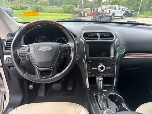Certified 2019 Ford Explorer Platinum AWD/4WD image 12