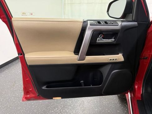 Used 2016 Toyota 4Runner Limited AWD/4WD image 10