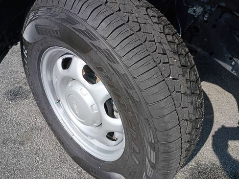 Used 2023 Ford F150 XL w/ Trailer Tow Package image 19