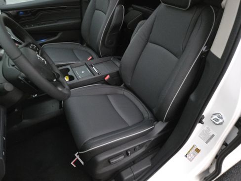 New 2026 Honda Odyssey Touring image 25