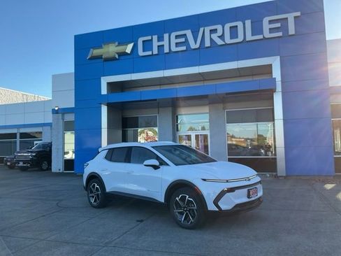 New 2026 Chevrolet Equinox EV LT image 1