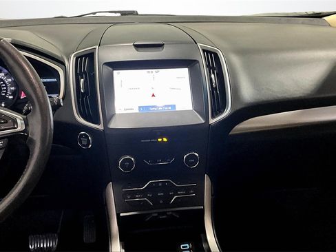 Used 2019 Ford Edge SEL image 9