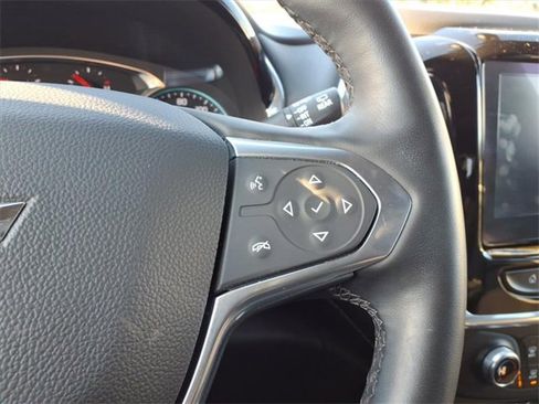 Used 2023 Chevrolet Traverse LT image 17