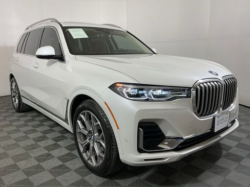 Certified 2022 BMW X7 xDrive40i w/ Executive Package image 4
