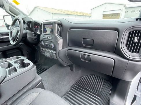 Used 2025 Chevrolet Silverado 2500 Custom w/ Custom Value Package image 27