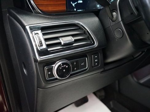 Used 2019 Lincoln Navigator Reserve image 34