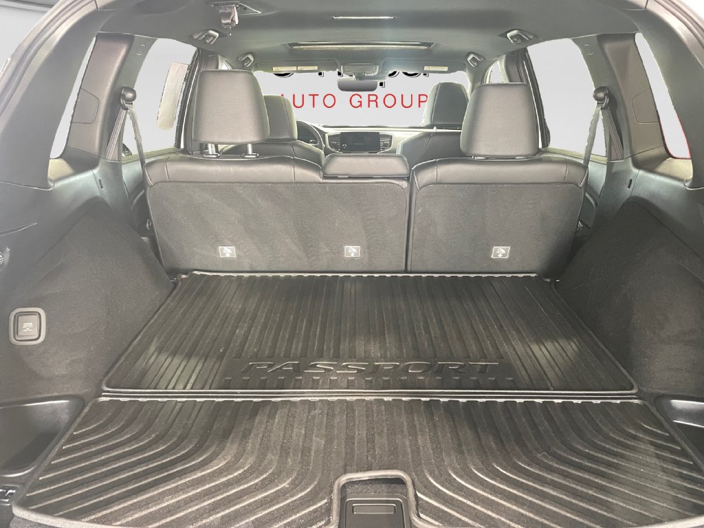 Certified 2025 Honda Passport EX-L image 16