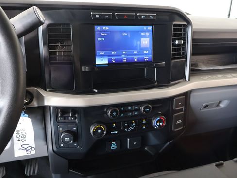 Used 2023 Ford F250 XL w/ STX Appearance Package AWD/4WD image 5