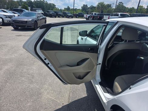 Used 2014 Kia Optima LX FWD image 8