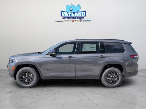 New 2025 Jeep Grand Cherokee L Altitude image 4