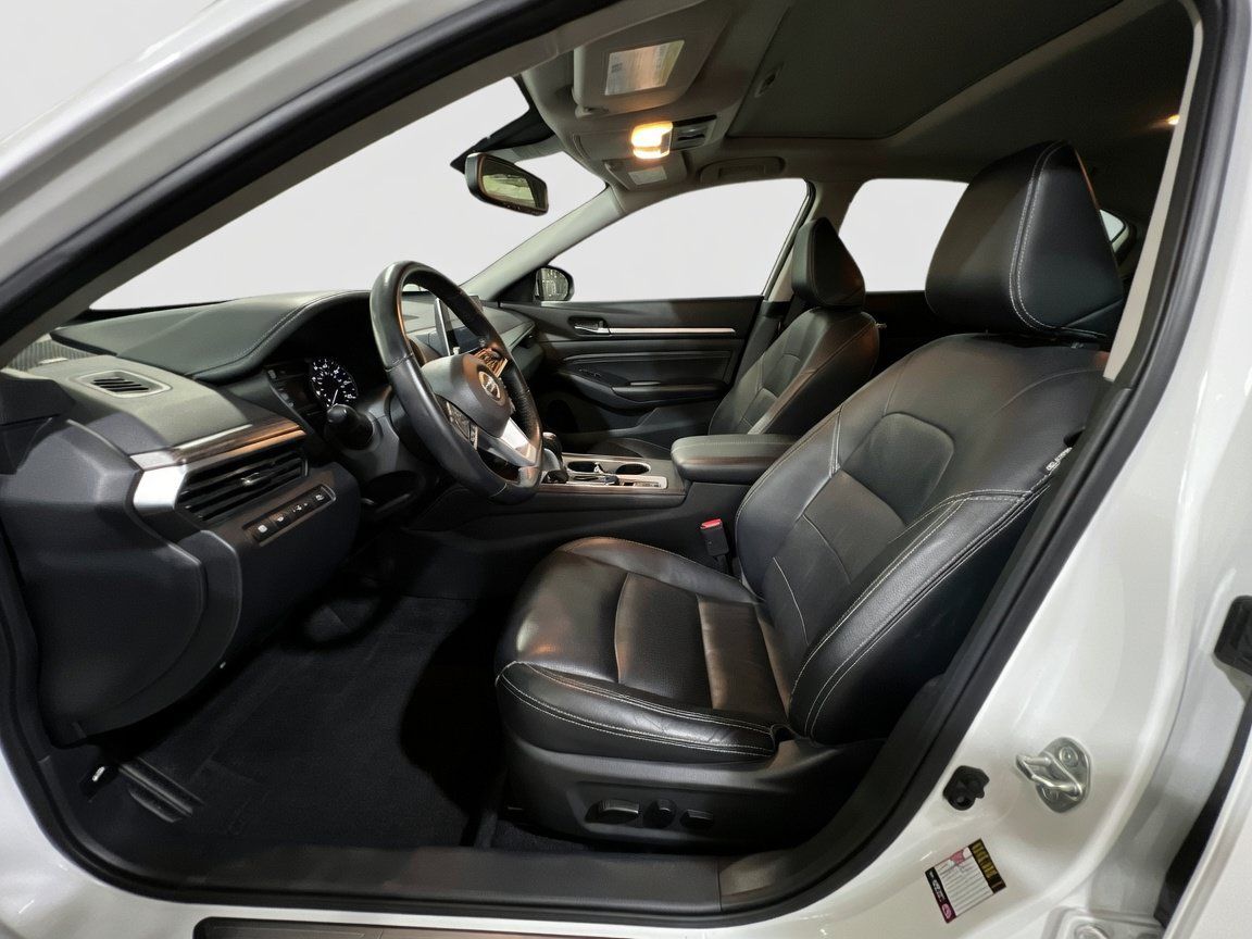 Used 2019 Nissan Altima 2.5 Platinum FWD image 15