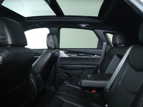 Used 2022 Cadillac XT5 Premium Luxury image 32