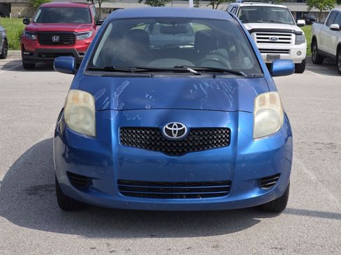Used 2007 Toyota Yaris 2-Door Hatchback FWD image 3
