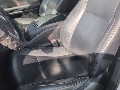 Used 2019 Toyota Highlander XLE image 11