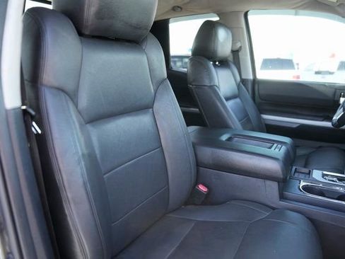 Used 2017 Toyota Tundra SR5 w/ SR5 Upgrade Package image 19
