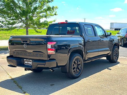 New 2026 Nissan Frontier SV w/ All-Weather Content Package RWD image 8
