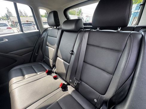 Used 2016 Volkswagen Tiguan S FWD image 12