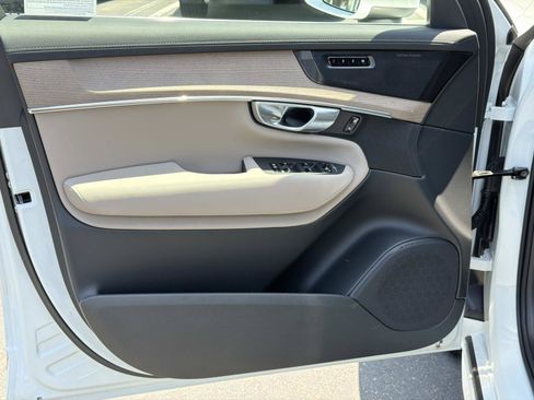 Used 2026 Volvo XC90 B6 Plus w/ Protection Package Premier AWD/4WD image 15