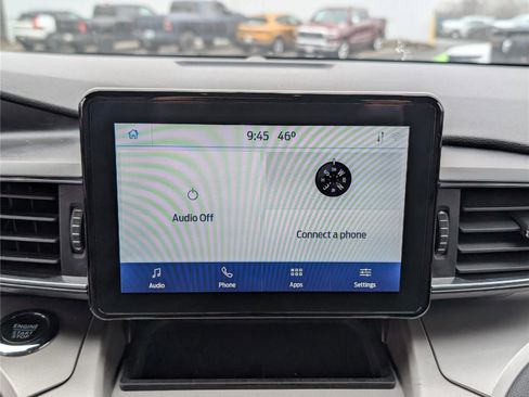 Used 2022 Ford Explorer XLT w/ Equipment Group 202A image 29